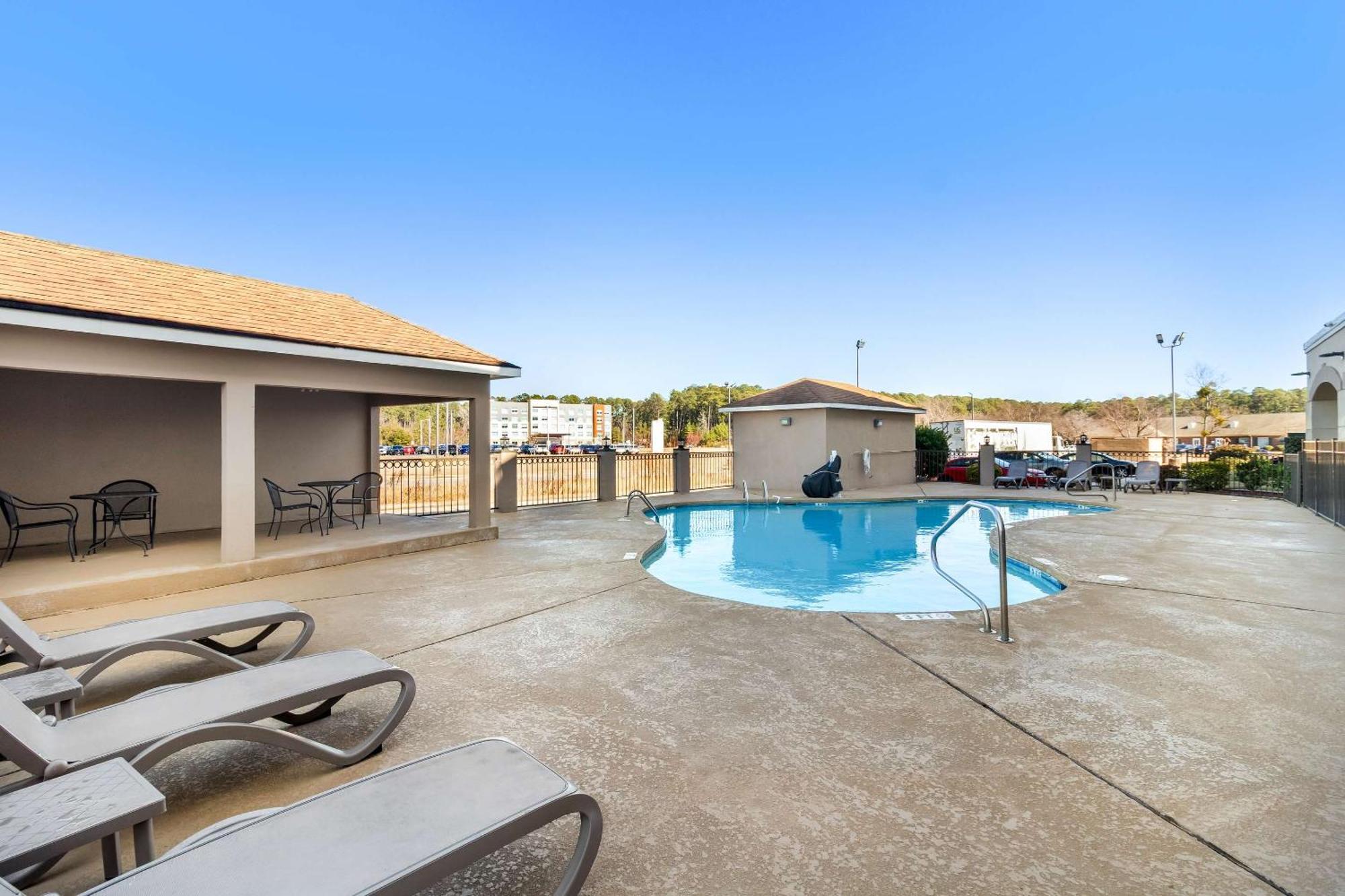 Comfort Suites Lumberton Exterior photo