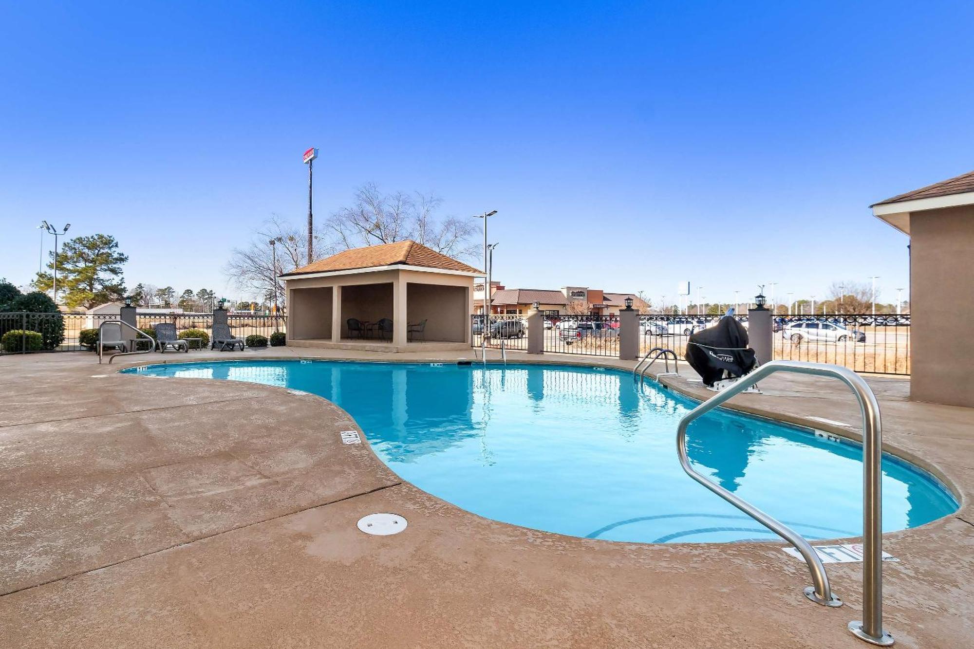 Comfort Suites Lumberton Exterior photo